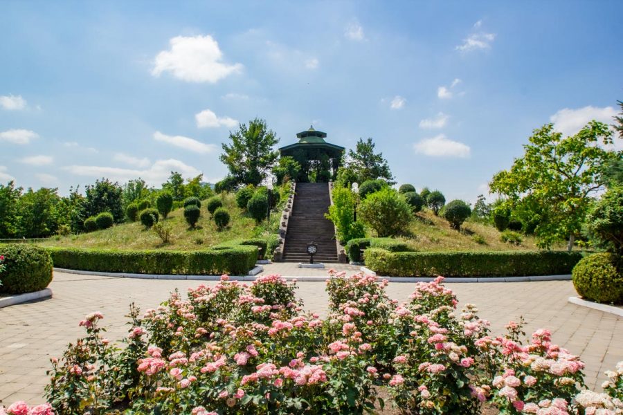 Территория в санатории Машук Aква Терм в городе Железноводске - фотография