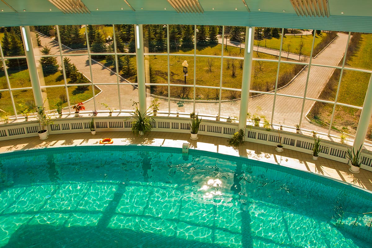 Бассейн в санатории Машук Aква Терм в городе Железноводске - фотография