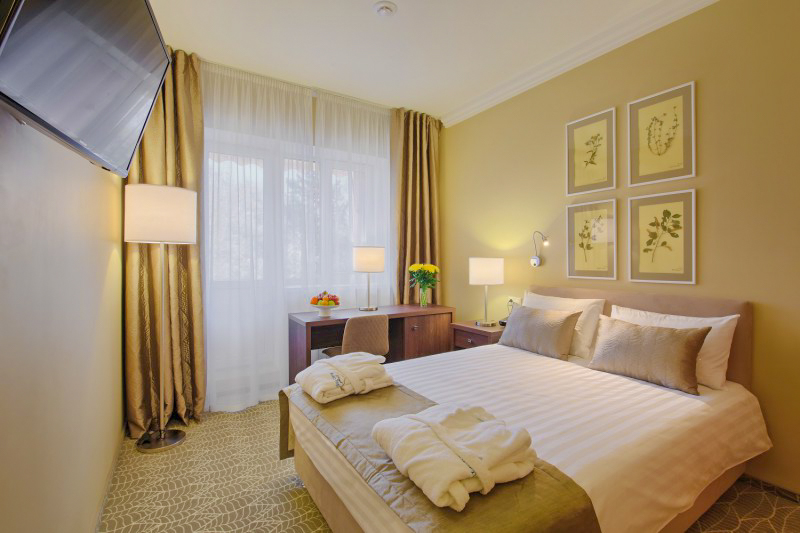 Double plus однокомнатный двухместный (корпус АБ) 4 в санатории Машук Aква Терм в городе Железноводске - фотография