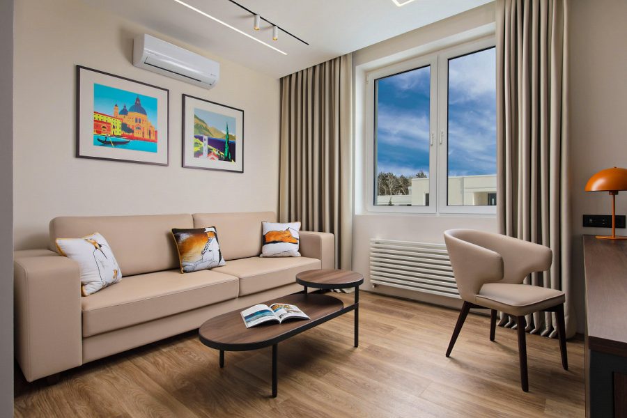 Двухкомнатный номер (Итальянский квартал) в санатории Машук Aква Терм в городе Железноводске - фотография