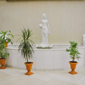 Скульптура в санатории Машук Aква Терм в городе Железноводске - фотография