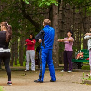 Зарядка на свежем воздухе в санатории Машук Aква Терм в городе Железноводске - фотография