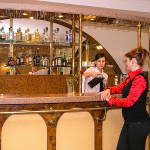 Лобби бар Зимний сад в санатории Машук Aква Терм в городе Железноводске - фотография