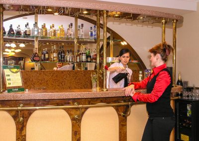 Лобби бар Зимний сад в санатории Машук Aква Терм в городе Железноводске - фотография