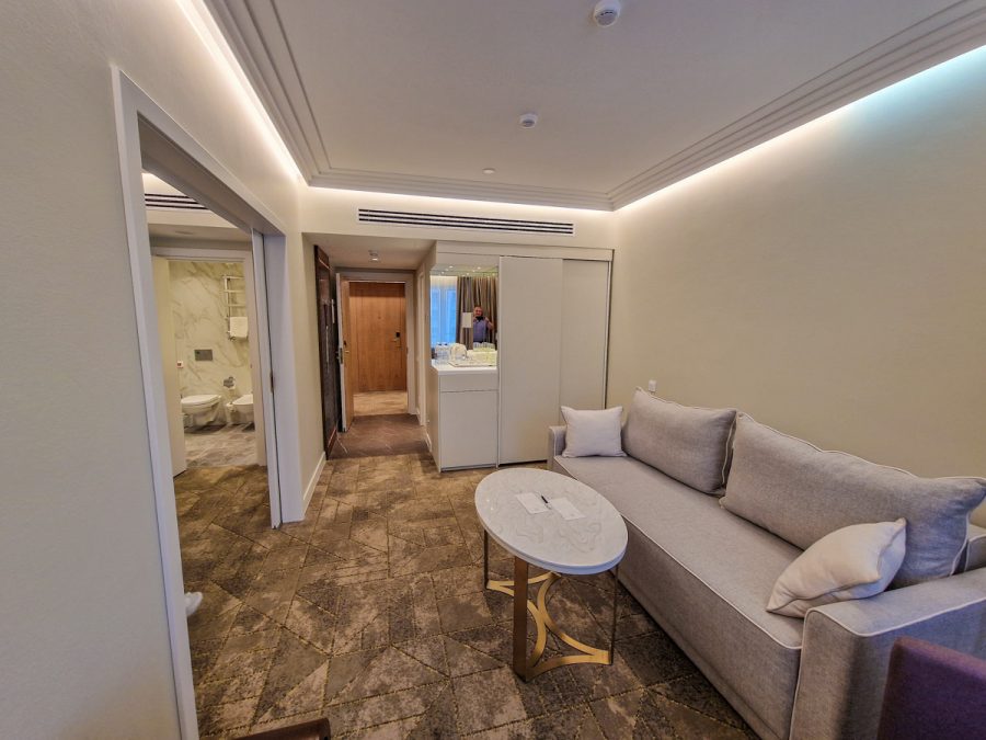 Двухкомнатный номер в санатории Машук Aква Терм в городе Железноводске - фотография