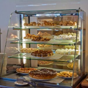 Обеденный зал в санатории Машук Aква Терм в городе Железноводске - фотография