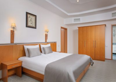 Suite 2 комнатный 2 местный (корпус С) уровень 4 в санатории Машук Aква Терм в городе Железноводске - фотография