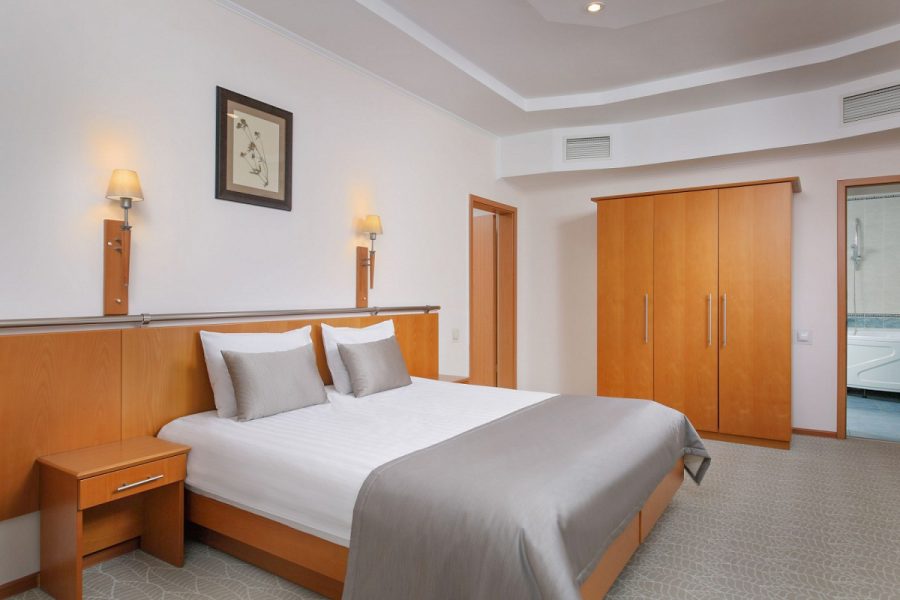 Suite 2 комнатный 2 местный (корпус С) уровень 4 в санатории Машук Aква Терм в городе Железноводске - фотография