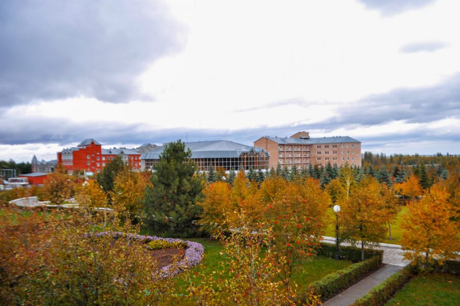 Территория в санатории Машук Aква Терм в городе Железноводске - фотография