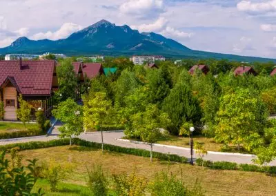 Территория в санатории Машук Aква Терм в городе Железноводске - фотография